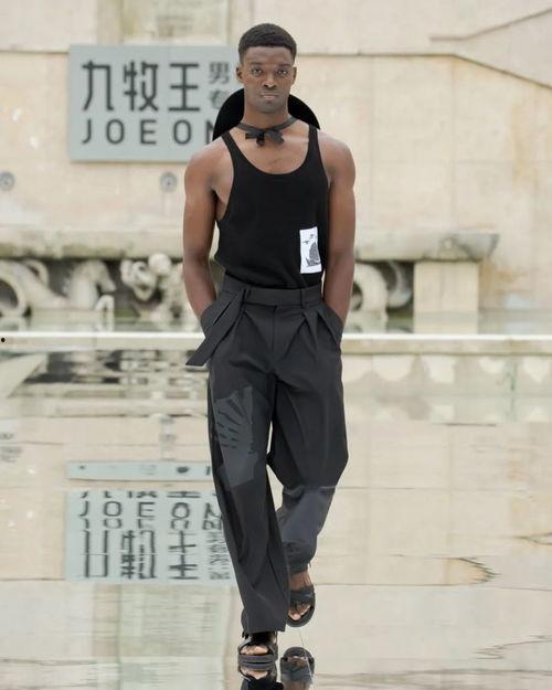 日韩男裤设计师是谁啊视频,探寻时尚界幕后推手